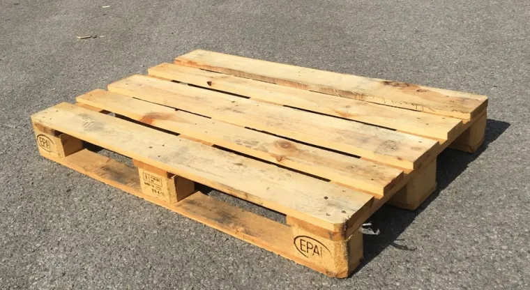 Vente de palettes Europe premier choix à Châlons-en-Champagne, Aisne, A.V.S Recyclage Diffusion