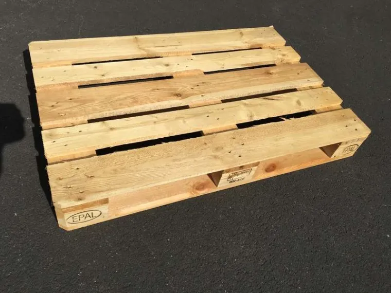 Vente de palettes neuves ou recyclées 400 x 600 à Troyes, Aisne, A.V.S Recyclage Diffusion